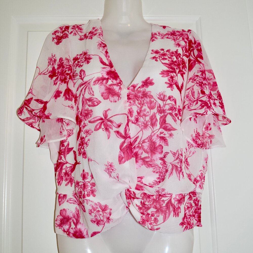 TAMARA H  White and Pink Flutter Sleeve Blouse M  NWOT